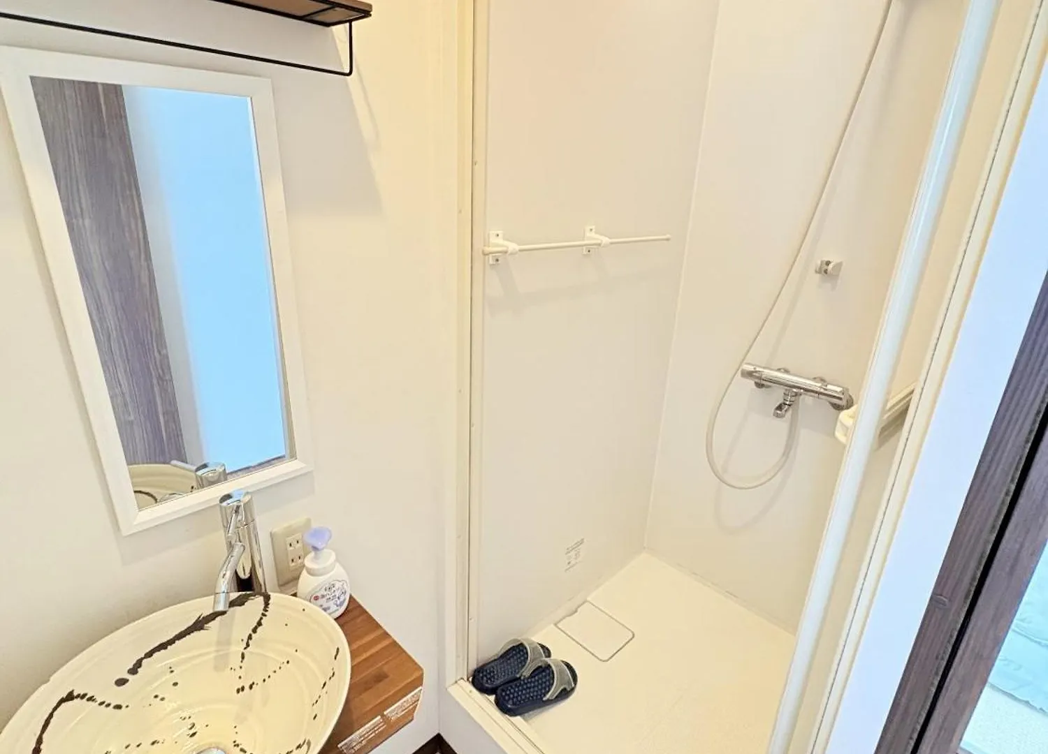 Villa 5 Minutes From Shijo Omiya Station, In The Center Of Kyoto, A Rental Group,