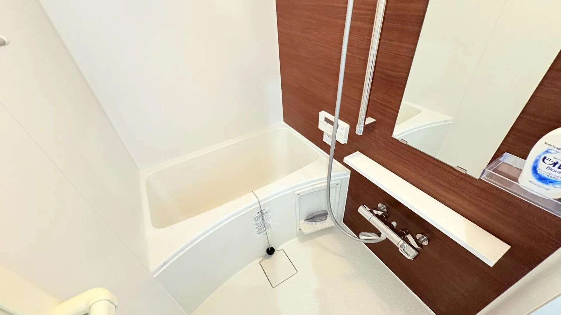 Villa 5 Minutes From Shijo Omiya Station, In The Center Of Kyoto, A Rental Group,