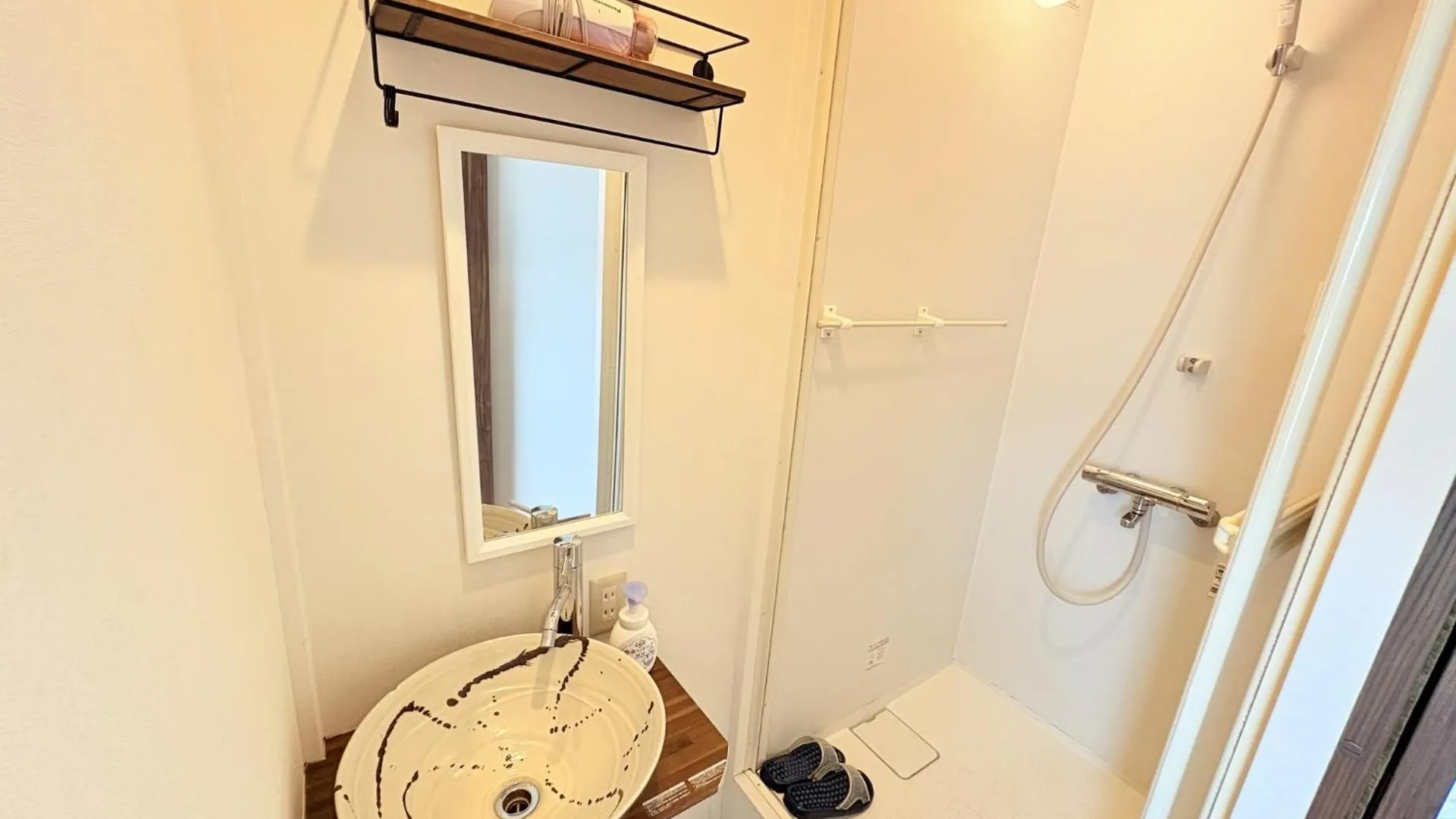 5 Minutes From Shijo Omiya Station, In The Center Of Kyoto, A Rental Group, كيوتو